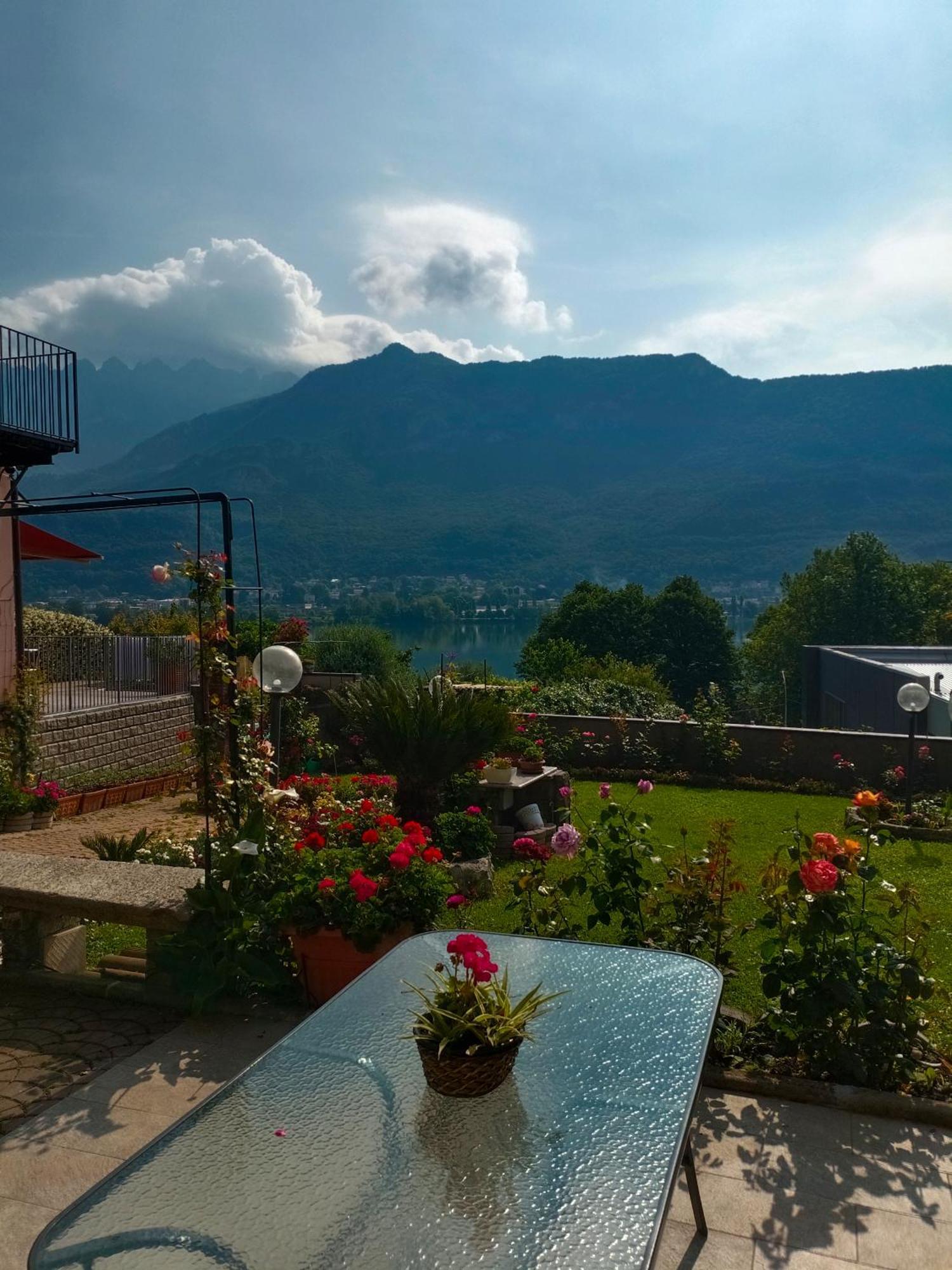 Le Rose Sul Lago Пескате Экстерьер фото